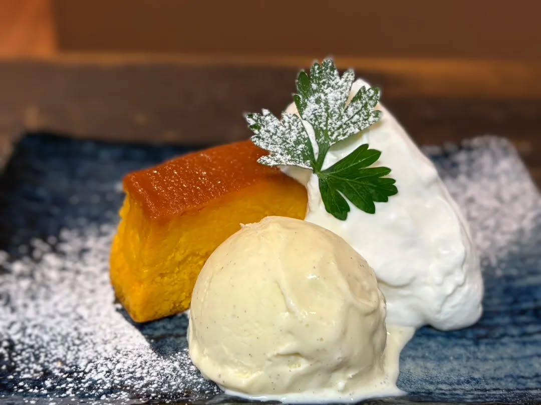 『温盛の台所えんがわ』

〜自家製デザート紹介〜

【かぼちゃぷりん〜アイス添え】
秋の味覚！
かぼちゃをプリンにしました♪
大人もお子様も
笑顔になる美味しさです♪

数量限定〜
是非〜〜

うまうま〜

#カフェ巡り　にハマる #
