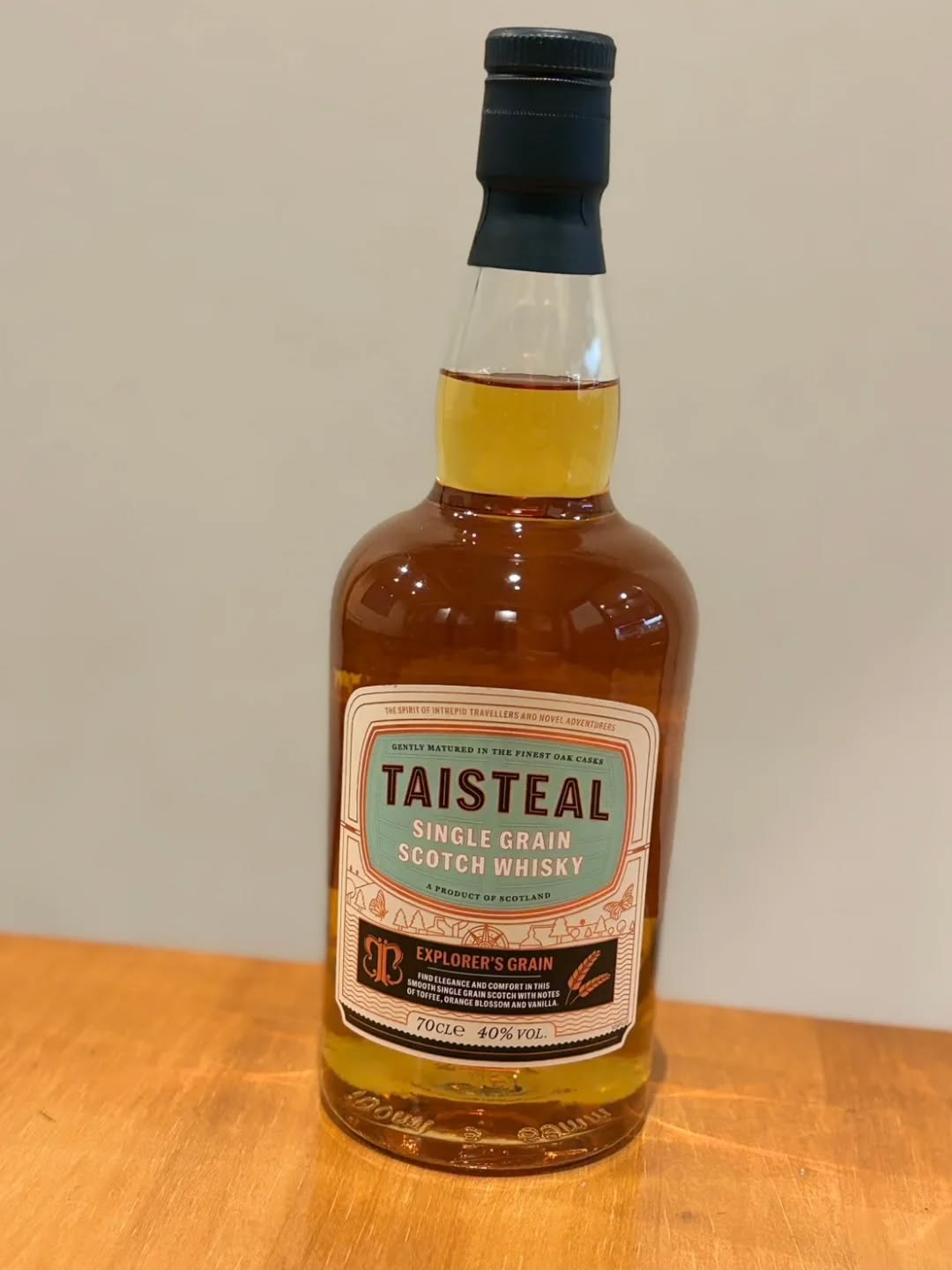 『温盛の台所えんがわ』

　〜新入荷ウイスキー紹介〜

【タイスティール】
(エクスプローラーズ シングルグレーン)
新しいウイスキーのご紹介

柔らかい飲み口を追求した逸品！
モルトの豊かな香りと甘いシリアルがクリーミーな口当たりを演出します。ナッツのような香ばしさ、最後に柑橘系の皮の渋み。

Taisteal （タイスティル）はゲール語で旅を意味します。エクスプローラーズシリーズは、ウイスキー初心者を念頭に置き、飲み方にこだわることなく、ウイスキーというカテゴリーの旅に出る人たちの為に造られました。ウイスキーの歴史に挑戦するテイスティルのその味わいは、伝統の壁を乗り越え、汎用性が高く、幅広いお客様が楽しめるウイスキーです

食中酒にオススメのウイスキーなので
えんがわをおつまみと一緒にいかがでしょうか！

是非〜

うまうま〜

#カフェ巡り　にハマる #